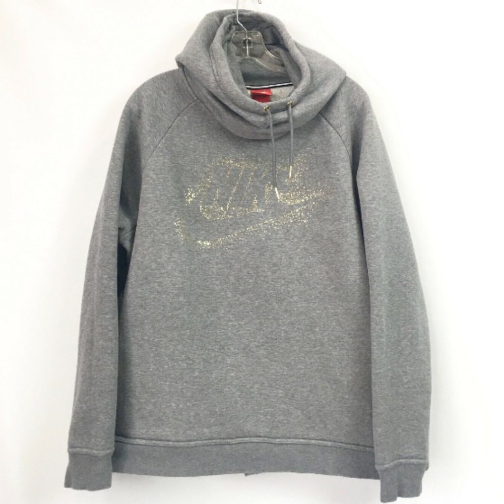 NWOT ⭐️ Nike Rally Metalic Sweatshirt